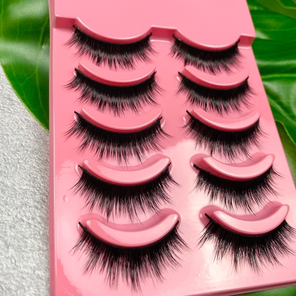 Spiked mink false eyelash strips - Picture 2 of 5